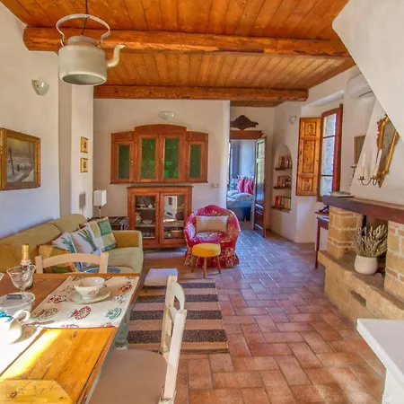 1 Bedroom Beautiful In Lägenhet *